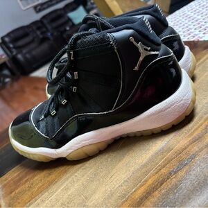 Air Jordan 11 Low Black Youth Sneakers